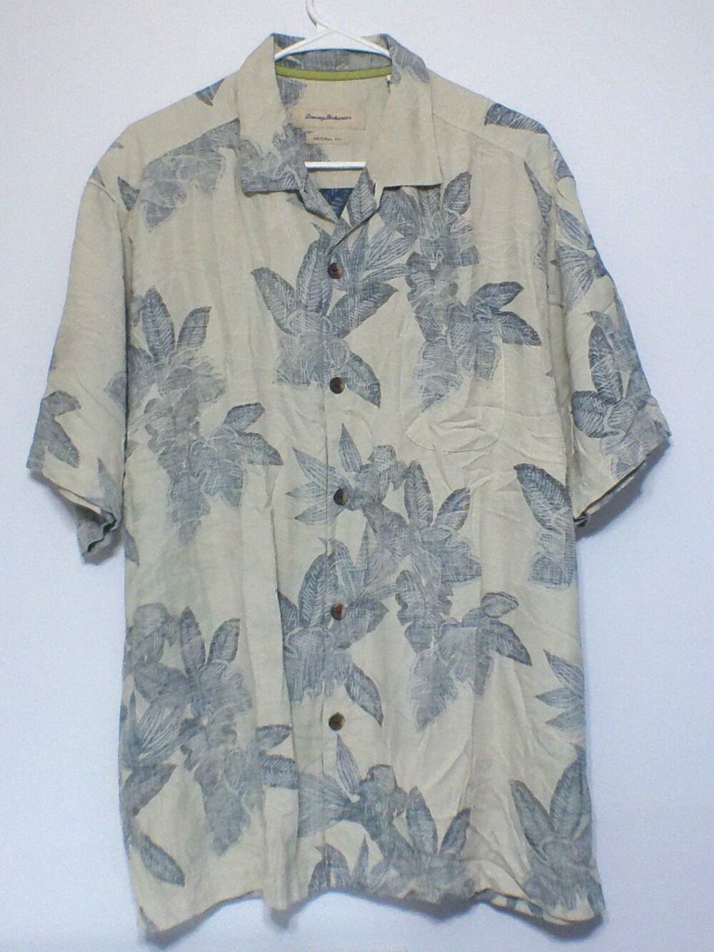 Tommy Bahama Hawaiian Shirt Men’s XL Tall Beige Blue Floral Silk Camp 100% Silk